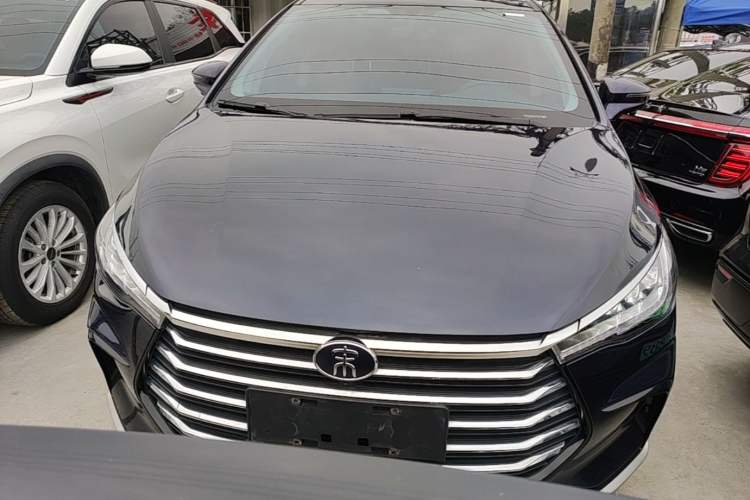Used BYD Song MAX 2021 Upgraded Model 1.5T Automatic Luxury 7-Seater Front