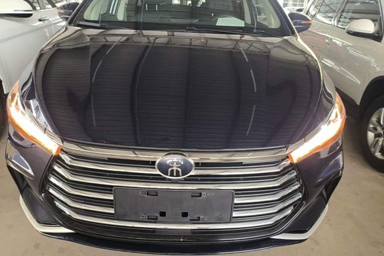 Used BYD Song MAX 2021 Upgraded Model 1.5T Automatic Luxury 6-Seater Front