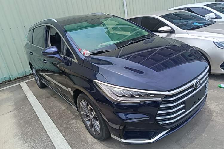 Used BYD Song MAX 2021 Upgraded Model 1.5T Automatic Prestige 7-Seater Front Right 45 Deg