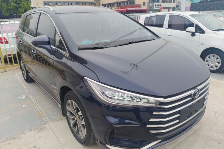 Used BYD Song MAX 2021 Upgraded Model 1.5T Automatic Luxury 6-Seater Front Right 45 Deg
