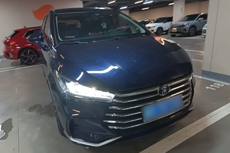 Used BYD Song MAX 2021 Upgraded Model 1.5T Automatic Luxury 7-Seater Front Right 45 Deg