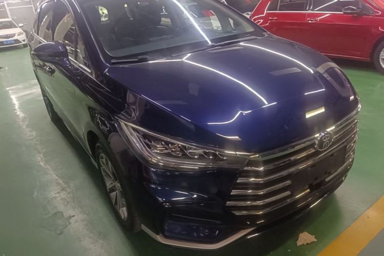 Used BYD Song MAX 2021 Upgraded Model 1.5T Automatic Luxury 7-Seater Front Right 45 Deg