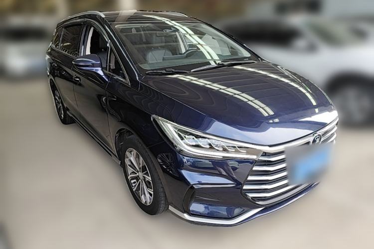 Used BYD Song MAX 2021 Upgraded Model 1.5T Automatic Flagship Version with 6 Seats Front Right 45 Deg