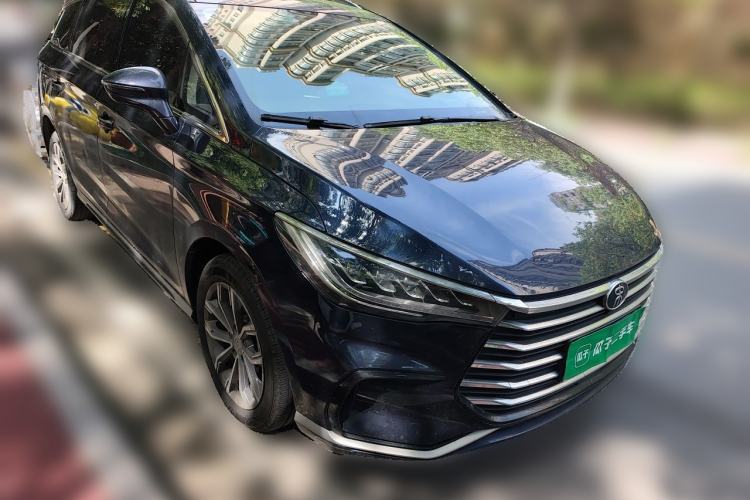 Used BYD Song MAX 2021 Upgraded Model 1.5T Automatic Luxury 6-Seater Front Right 45 Deg