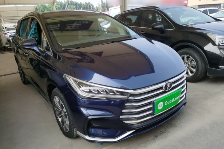 Used BYD Song MAX 2021 Upgraded Model 1.5T Automatic Luxury 7-Seater Front Right 45 Deg