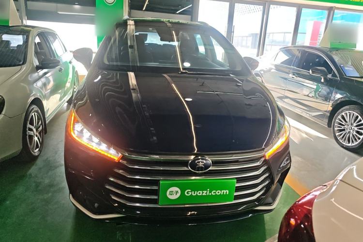 Used BYD Song MAX 2021 Upgraded Model 1.5T Automatic Prestige 7-Seater Front