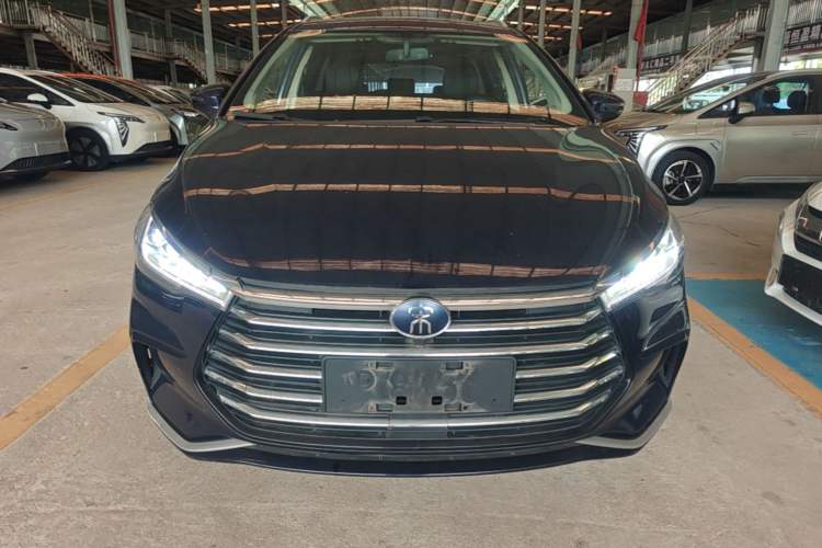 Used BYD Song MAX 2021 Upgraded Model 1.5T Automatic Luxury 7-Seater Front