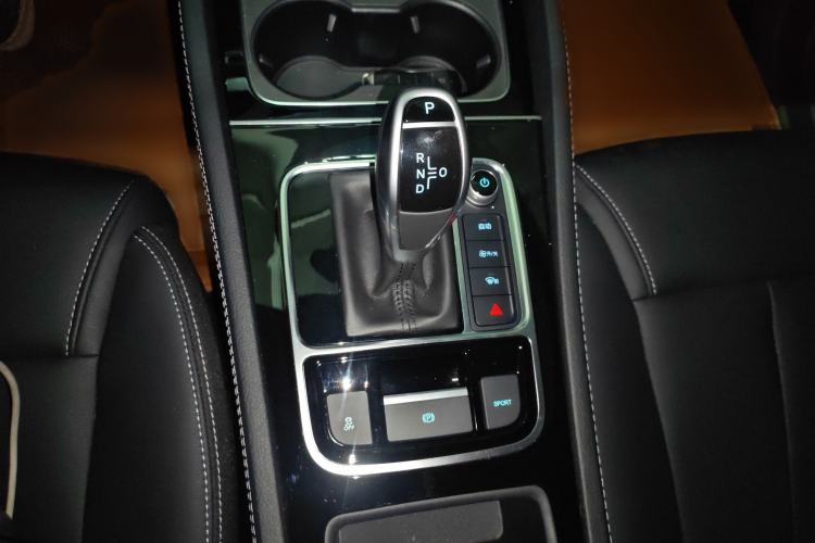 Used BYD Song MAX 2021 Upgraded Model 1.5T Automatic Luxury 6-Seater Gear Lever