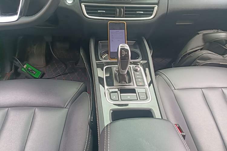 Used BYD Song MAX 2021 Upgraded Model 1.5T Automatic Prestige 7-Seater Gear Lever