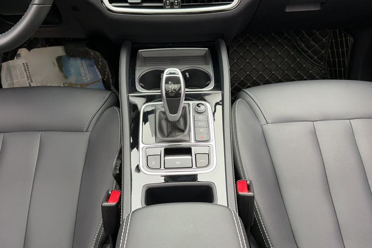 Used BYD Song MAX 2021 Upgraded Model 1.5T Automatic Prestige 7-Seater Gear Lever