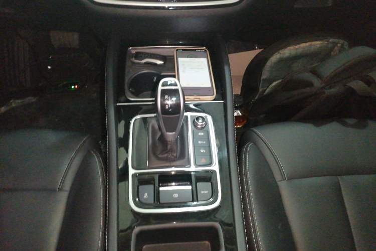 Used BYD Song MAX 2021 Upgraded Model 1.5T Automatic Luxury 6-Seater Gear Lever
