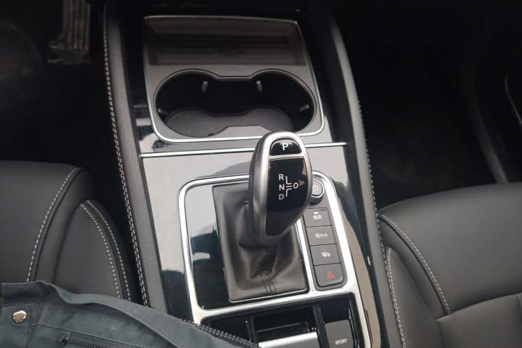 Used BYD Song MAX 2021 Upgraded Model 1.5T Automatic Luxury 6-Seater Gear Lever