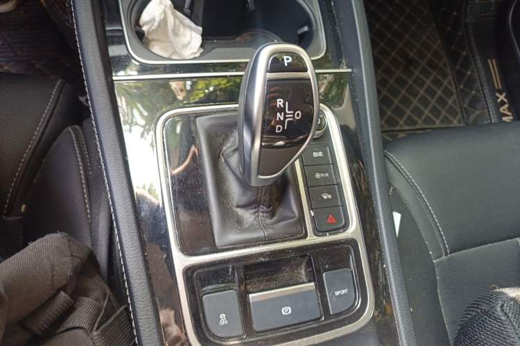 Used BYD Song MAX 2021 Upgraded Model 1.5T Automatic Prestige 7-Seater Gear Lever