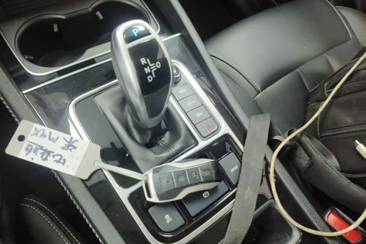Used BYD Song MAX 2021 Upgraded Model 1.5T Automatic Luxury 7-Seater Gear Lever