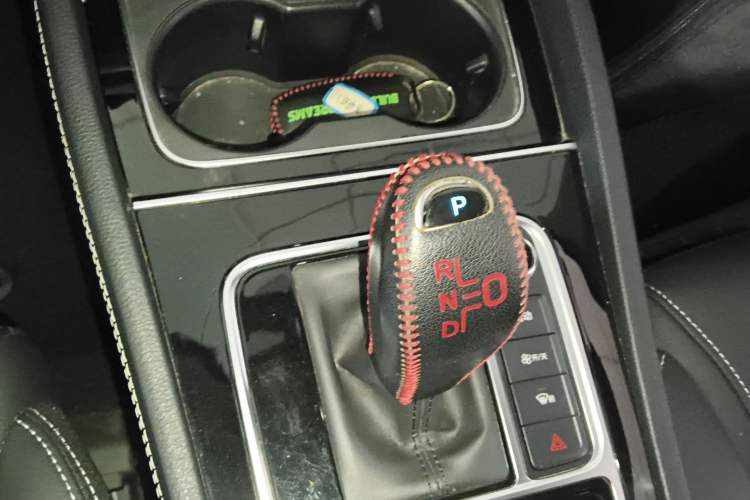 Used BYD Song MAX 2021 Upgraded Model 1.5T Automatic Luxury 6-Seater Gear Lever