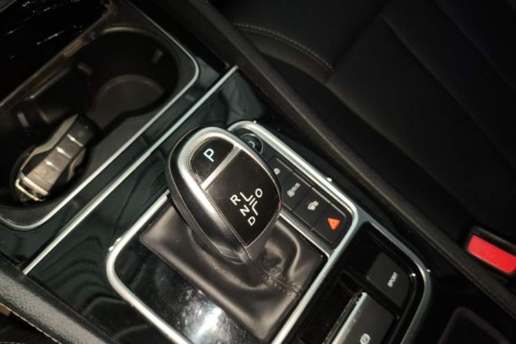 Used BYD Song MAX 2021 Upgraded Model 1.5T Automatic Luxury 6-Seater Gear Lever