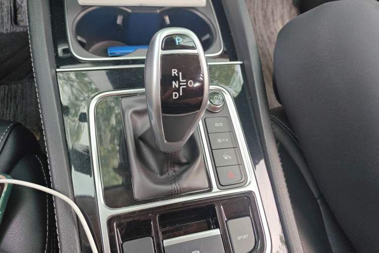 Used BYD Song MAX 2021 Upgraded Model 1.5T Automatic Prestige 7-Seater Gear Lever