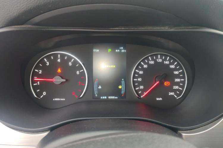 Used BYD Song MAX 2021 Upgraded Model 1.5T Automatic Luxury 6-Seater Instrument Cluster