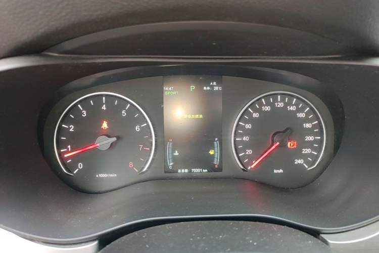 Used BYD Song MAX 2021 Upgraded Model 1.5T Automatic Luxury 7-Seater Instrument Cluster