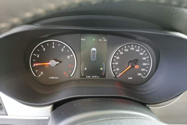 Used BYD Song MAX 2021 Upgraded Model 1.5T Automatic Luxury 7-Seater Instrument Cluster