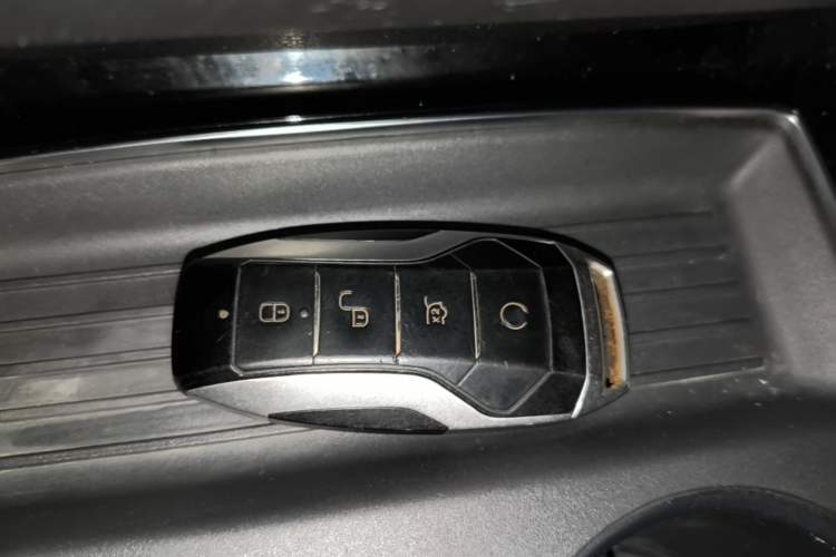 Used BYD Song MAX 2021 Upgraded Model 1.5T Automatic Luxury 6-Seater Interior 1