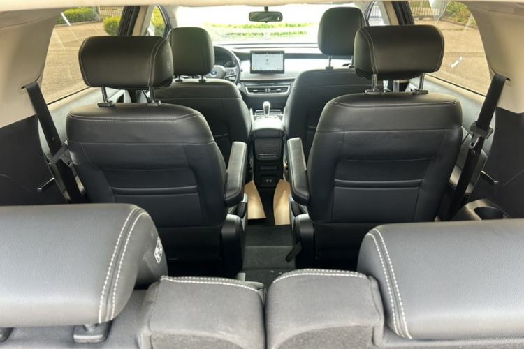 Used BYD Song MAX 2021 Upgraded Model 1.5T Automatic Luxury 6-Seater Interior 2