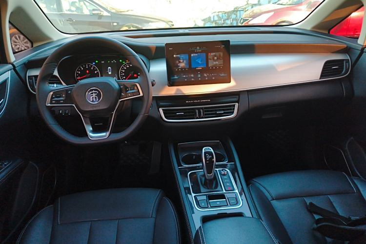Used BYD Song MAX 2021 Upgraded Model 1.5T Automatic Luxury 6-Seater Interior 2