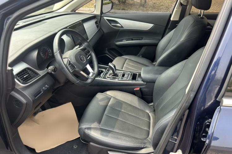 Used BYD Song MAX 2021 Upgraded Model 1.5T Automatic Luxury 6-Seater Interior 3
