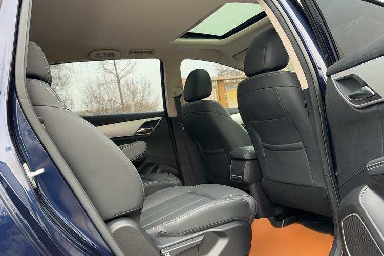 Used BYD Song MAX 2021 Upgraded Model 1.5T Automatic Luxury 6-Seater Interior 4