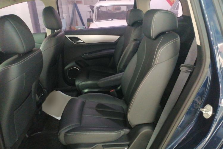 Used BYD Song MAX 2021 Upgraded Model 1.5T Automatic Luxury 6-Seater Interior 4