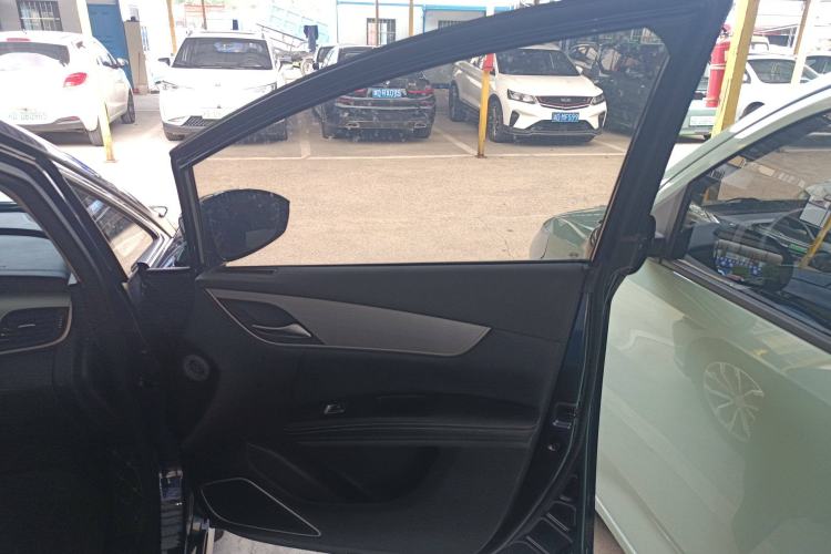 Used BYD Song MAX 2021 Upgraded Model 1.5T Automatic Prestige 6-Seater Interior 5