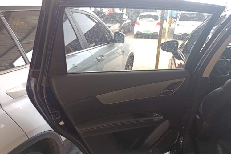 Used BYD Song MAX 2021 Upgraded Model 1.5T Automatic Prestige 6-Seater Interior 8