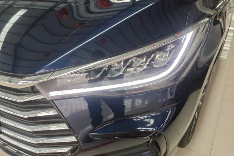 Used BYD Song MAX 2021 Upgraded Model 1.5T Automatic Prestige 7-Seater Left Front Headlight
