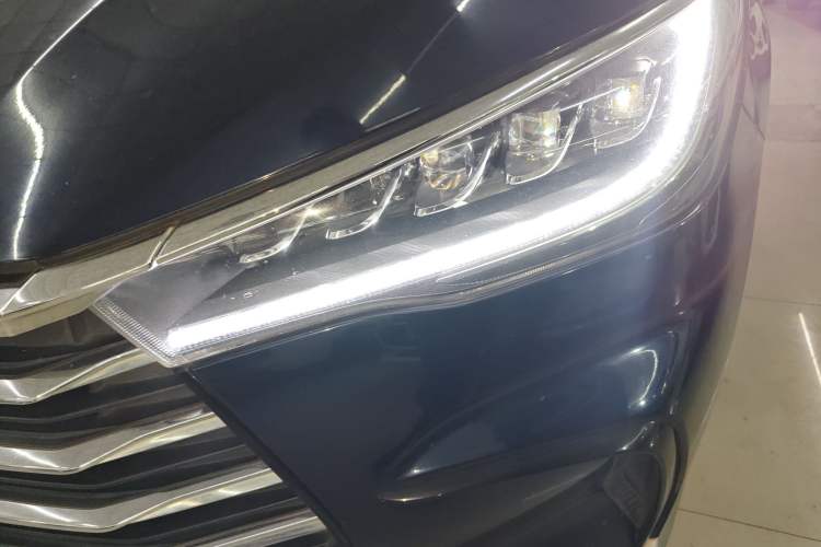 Used BYD Song MAX 2021 Upgraded Model 1.5T Automatic Luxury 7-Seater Left Front Headlight