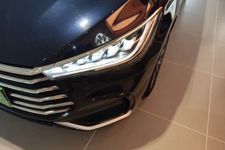 Used BYD Song MAX 2021 Upgraded Model 1.5T Automatic Luxury 7-Seater Left Front Headlight