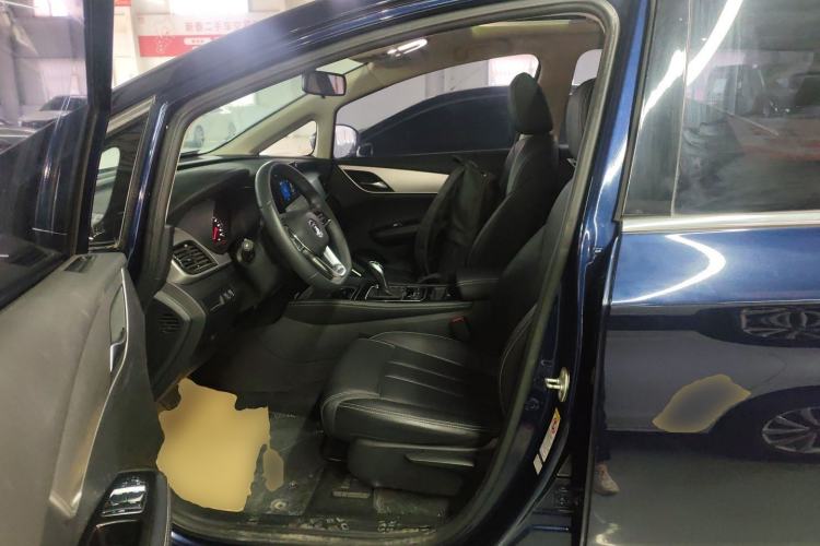 Used BYD Song MAX 2021 Upgraded Model 1.5T Automatic Luxury 7-Seater Left Front Seat