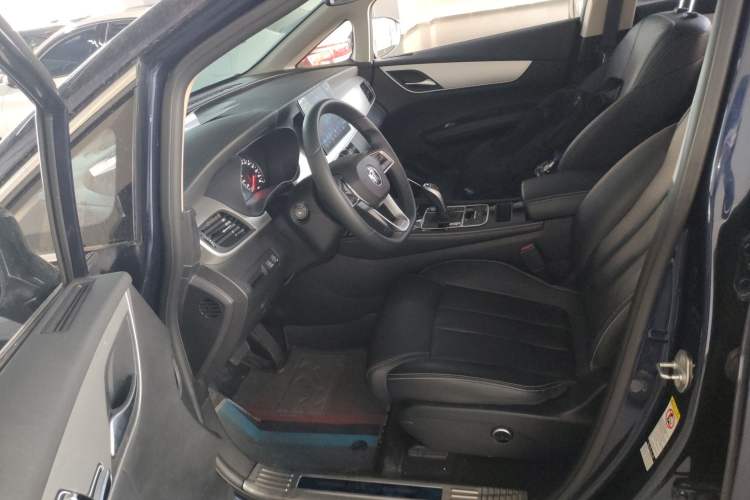Used BYD Song MAX 2021 Upgraded Model 1.5T Automatic Prestige 7-Seater Left Front Seat
