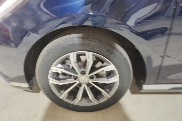 Used BYD Song MAX 2021 Upgraded Model 1.5T Automatic Luxury 7-Seater Left Front Wheel Hub