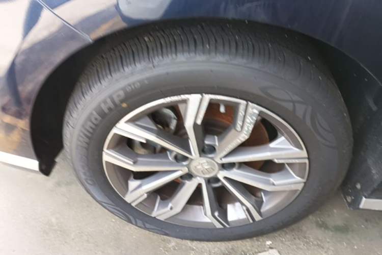 Used BYD Song MAX 2021 Upgraded Model 1.5T Automatic Prestige 7-Seater Left Front Wheel Hub