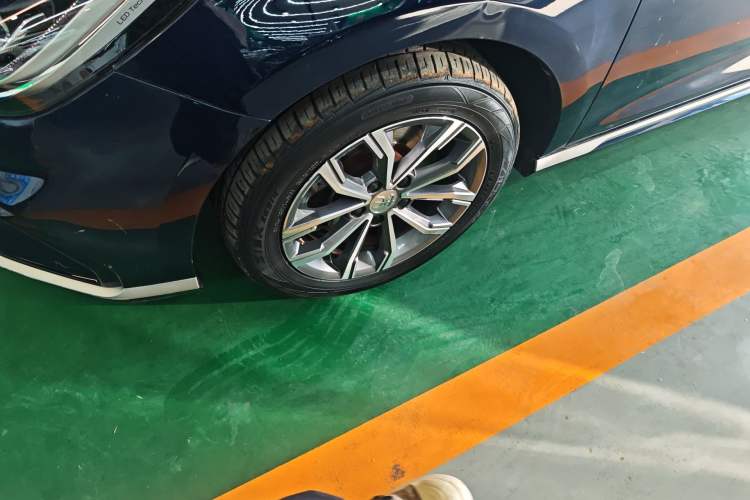 Used BYD Song MAX 2021 Upgraded Model 1.5T Automatic Prestige 7-Seater Left Front Wheel Hub