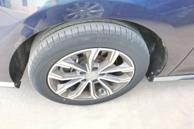 Used BYD Song MAX 2021 Upgraded Model 1.5T Automatic Luxury 7-Seater Left Front Wheel Hub