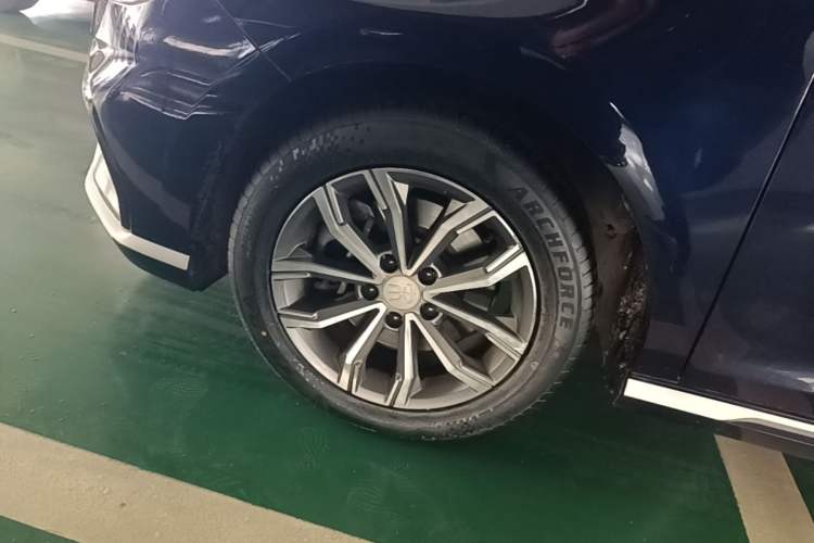 Used BYD Song MAX 2021 Upgraded Model 1.5T Automatic Prestige 6-Seater Left Front Wheel Hub