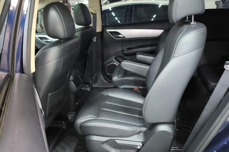 Used BYD Song MAX 2021 Upgraded Model 1.5T Automatic Luxury 6-Seater Left Rear Seat