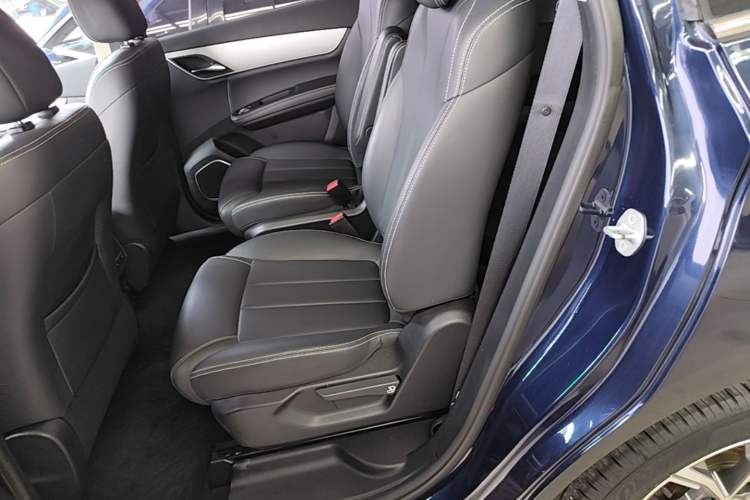 Used BYD Song MAX 2021 Upgraded Model 1.5T Automatic Flagship Version with 6 Seats Left Rear Seat