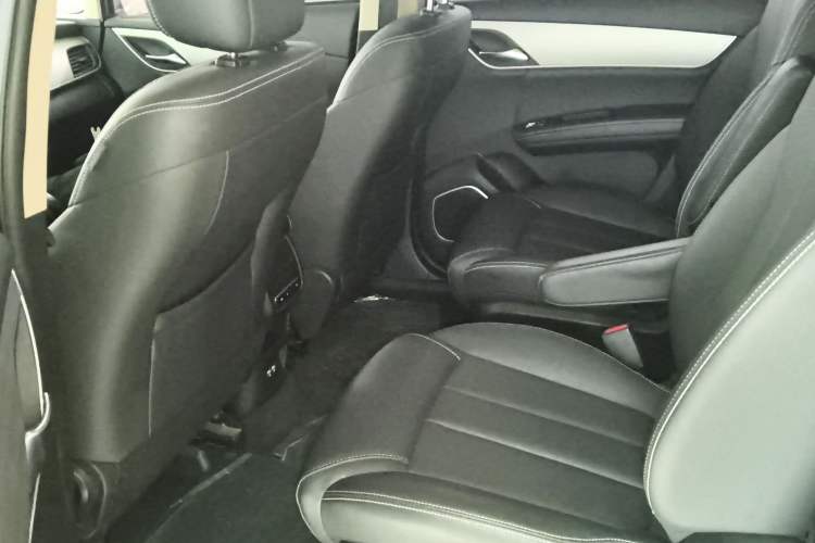 Used BYD Song MAX 2021 Upgraded Model 1.5T Automatic Luxury 6-Seater Left Rear Seat