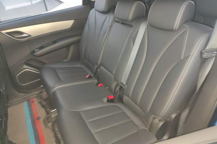 Used BYD Song MAX 2021 Upgraded Model 1.5T Automatic Prestige 7-Seater Left Rear Seat