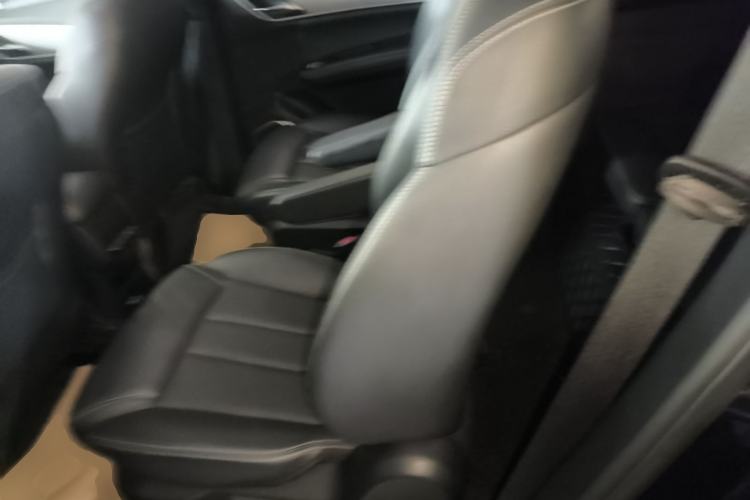 Used BYD Song MAX 2021 Upgraded Model 1.5T Automatic Luxury 6-Seater Left Rear Seat
