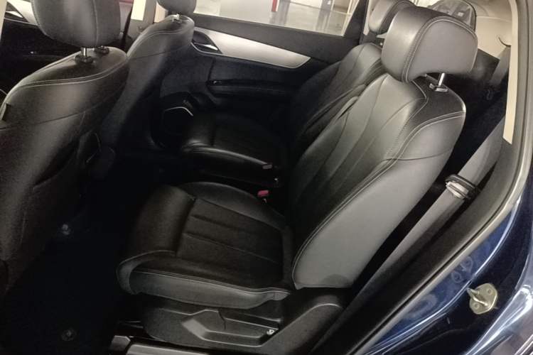 Used BYD Song MAX 2021 Upgraded Model 1.5T Automatic Prestige 6-Seater Left Rear Seat