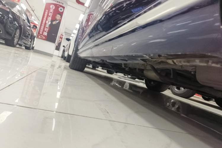 Used BYD Song MAX 2021 Upgraded Model 1.5T Automatic Luxury 7-Seater Left Side Sill