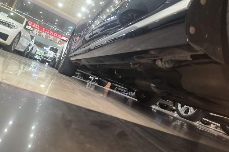Used BYD Song MAX 2021 Upgraded Model 1.5T Automatic Luxury 7-Seater Left Side Sill